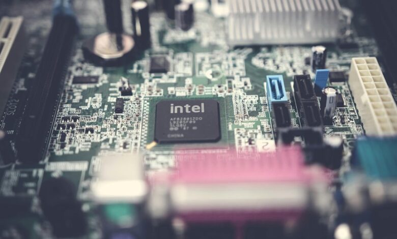intel 80386 microprocessor model